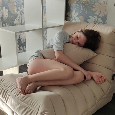 Лаунж кресло для спальни. Отзыв о комфорте и удобстве с  фото. Рейтинг 5 звезд.